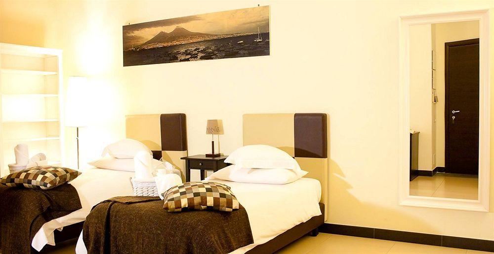 Plebiscito Apartment نابولي المظهر الخارجي الصورة